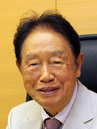 Reona (Leo) Esaki