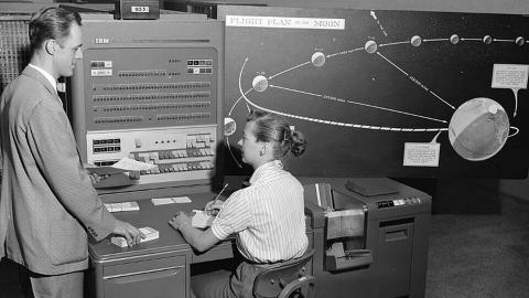 An IBM 704 mainframe — the machine around which the SHARE user group formed.