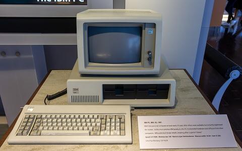An IBM Personal Computer (model 5150, 1981) on display at the Computer History Museum.