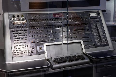 The console of a UNIVAC I (1951), at the Computer History Museum.